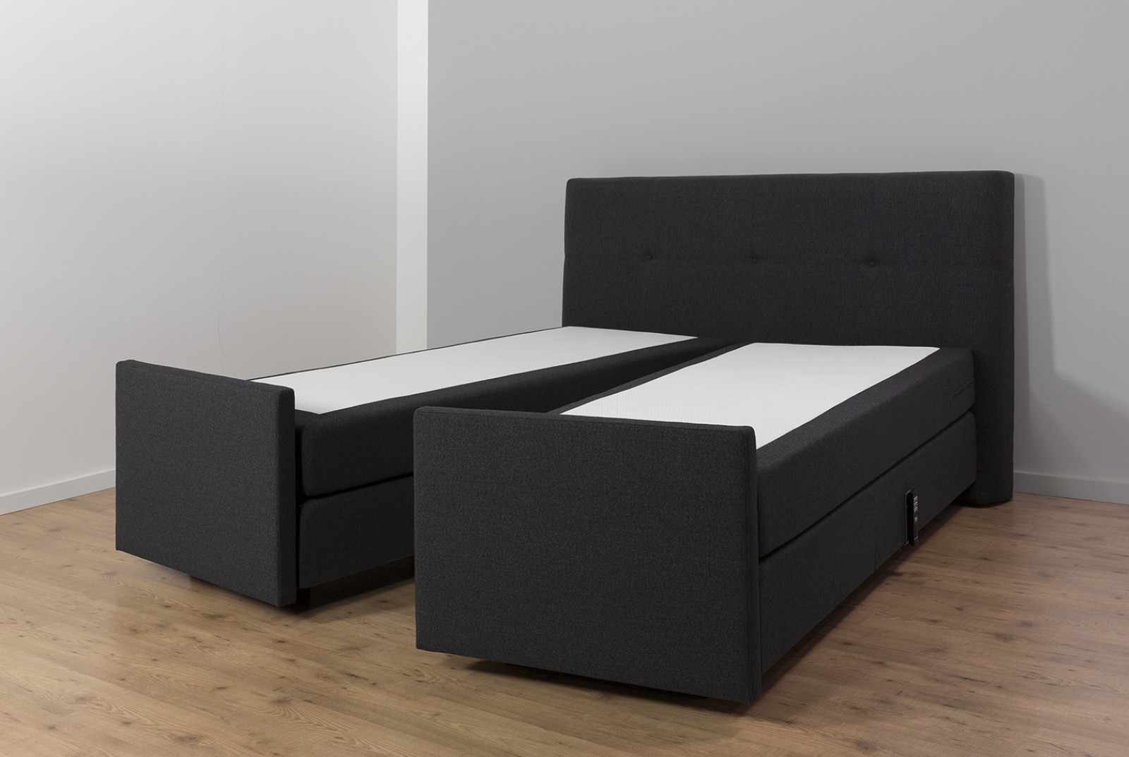 Boxspring met deelbaar voetbord