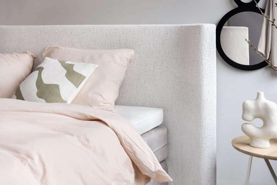 Boxspring met groot hoofdbord