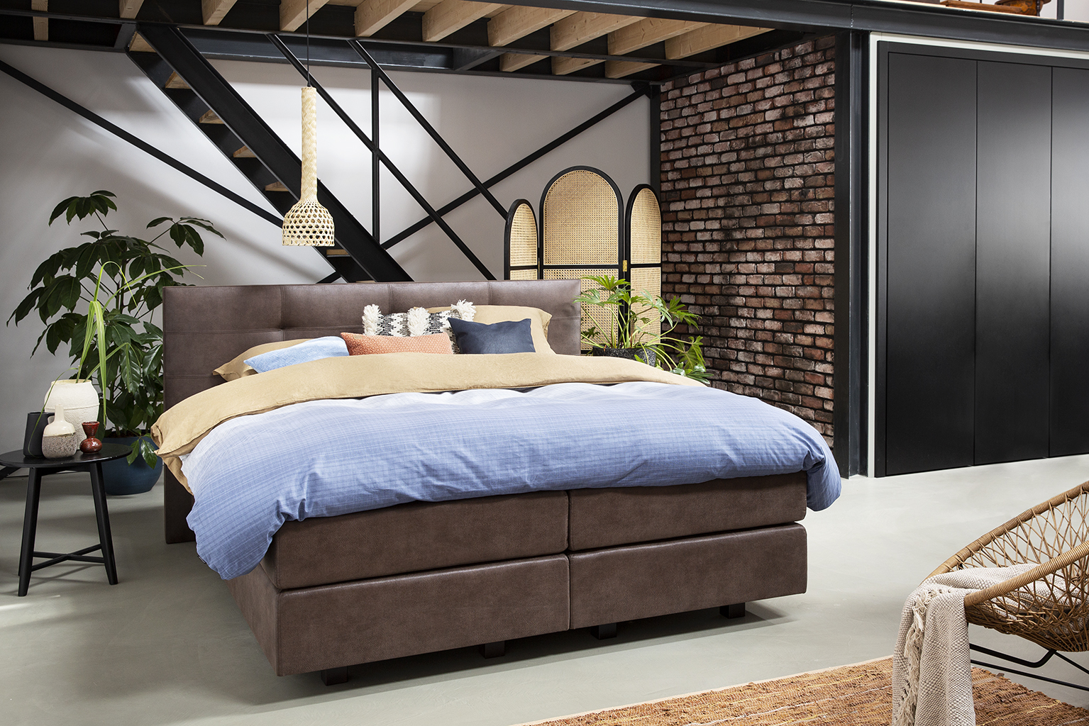 Boxspring met hoofdbord Animato in de stijl Werelds & Industrieel